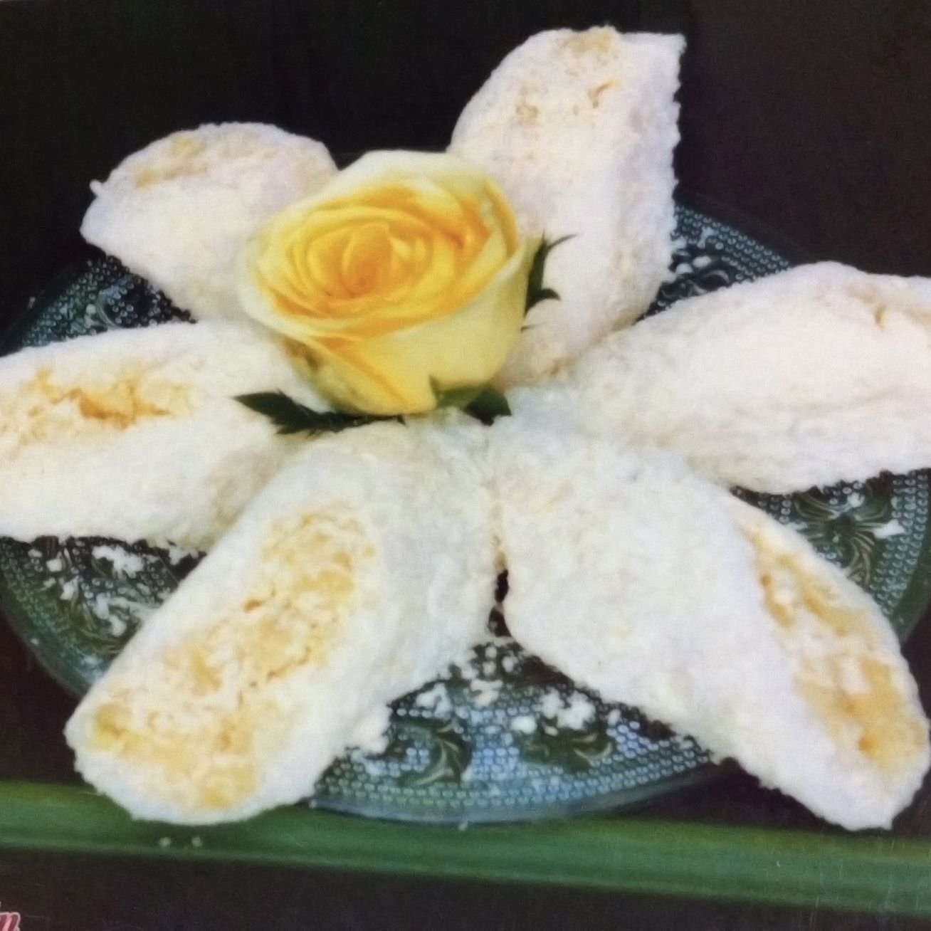 Bánh dầy bọc đỗ chéo